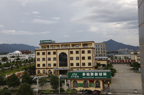 Ανθεκτική στη μούχλα Μεταλλική ασημένια βαφή αυτοκινήτου Πολυσκόπηση Σταθερή υψηλή λάμψη