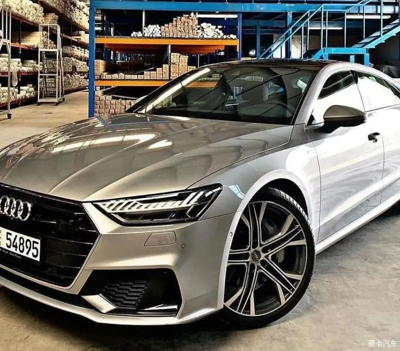 Audi LX7W Λεπτό Ασημένιο Τελειωμένο χρώμα βαφής αυτοκινήτου Μακροχρόνια και εύκολη συντήρηση